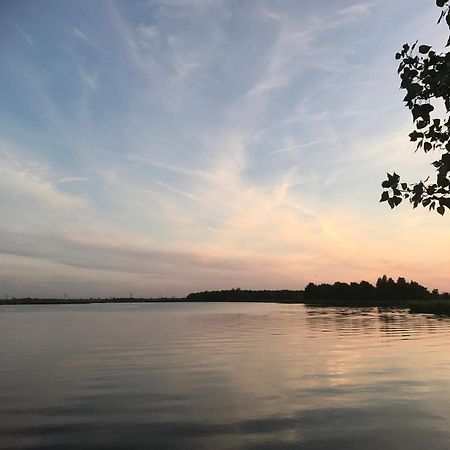 Over Lake Monnickendam Exterior foto